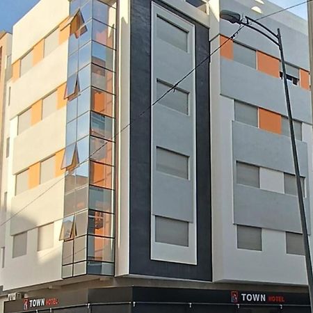 Town Rooms เกนิตรา ภายนอก รูปภาพ