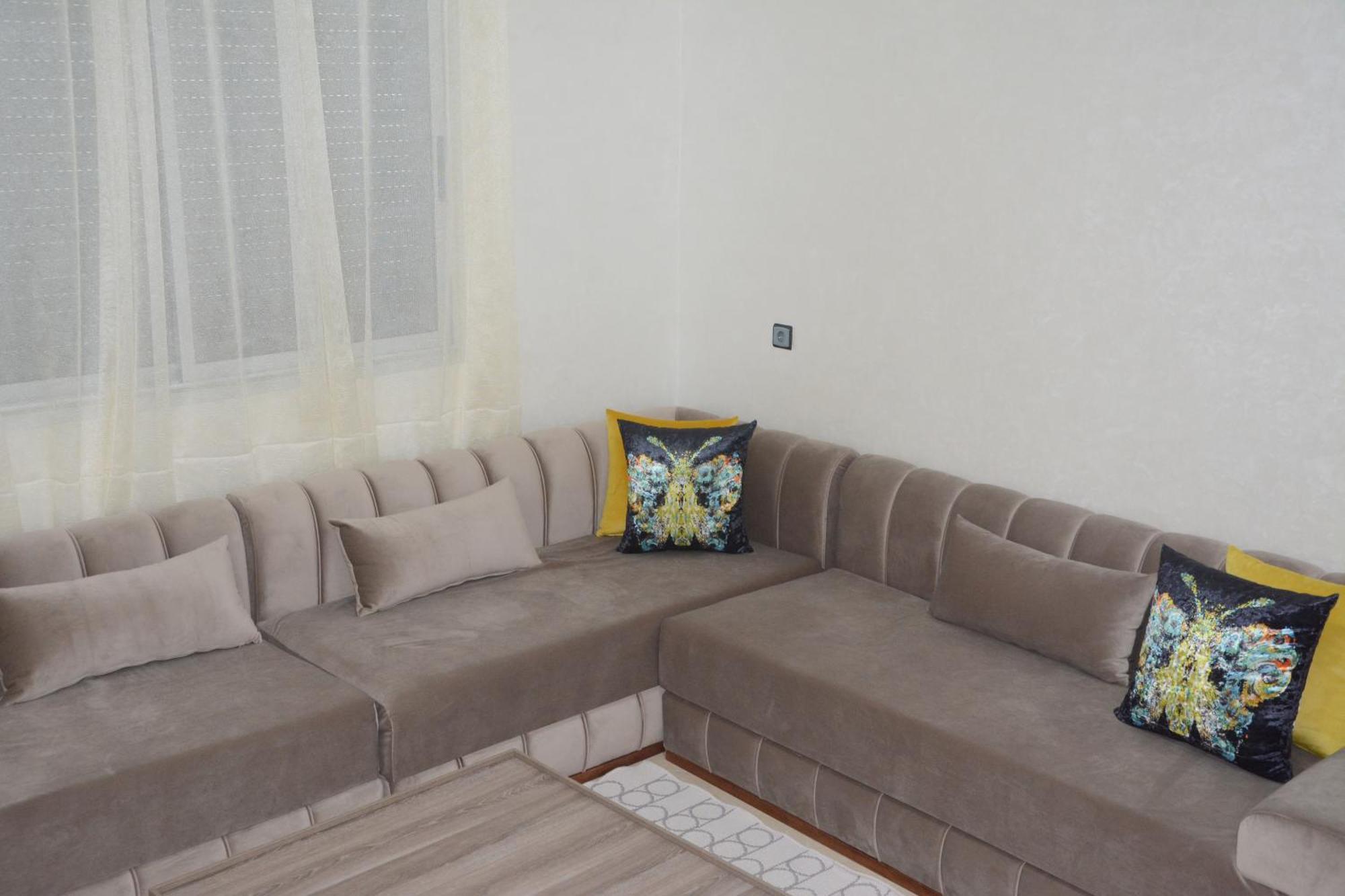 Town Rooms เกนิตรา ภายนอก รูปภาพ
